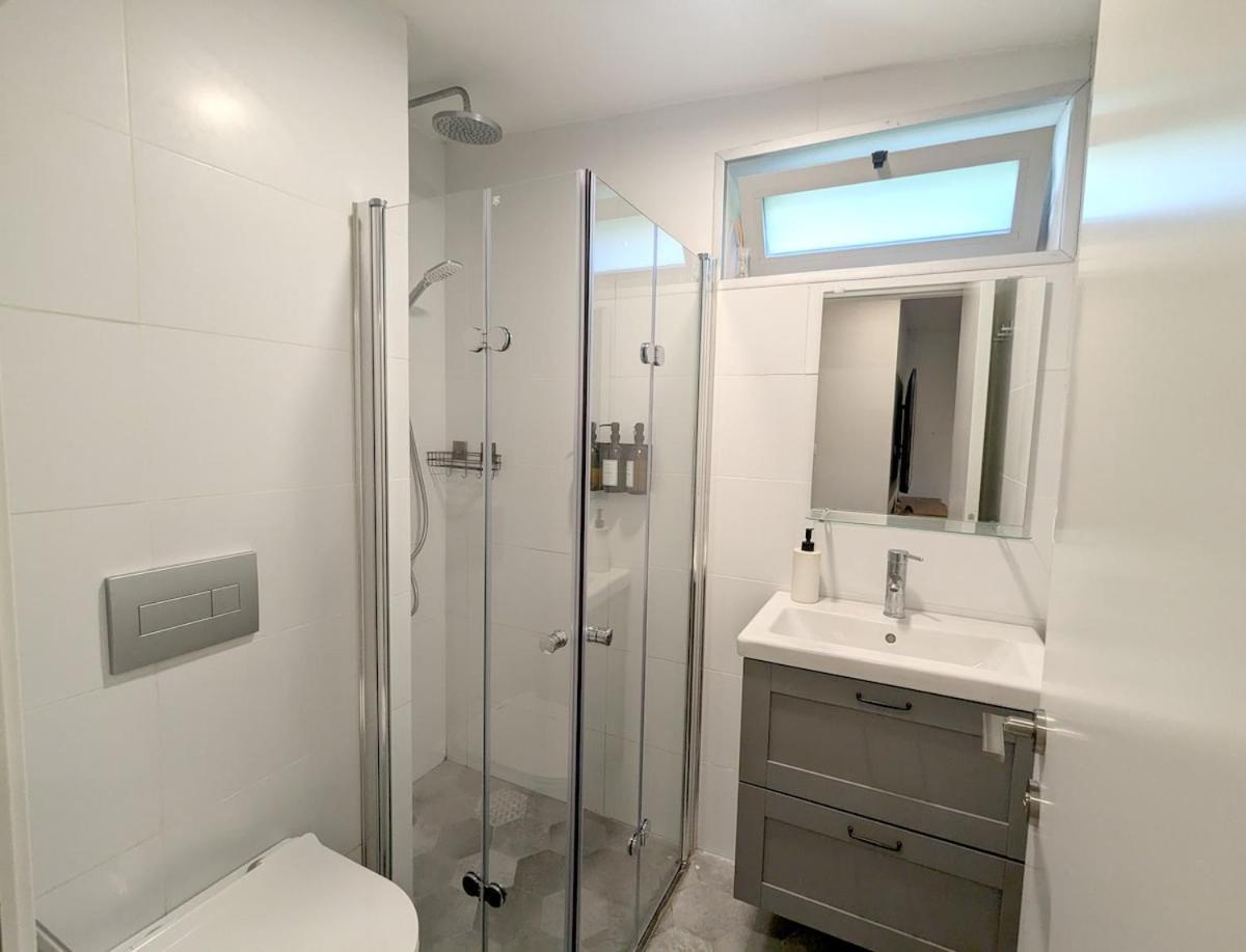 Assuta Residence In Ramat Hahayal, Тел Авив Екстериор снимка
